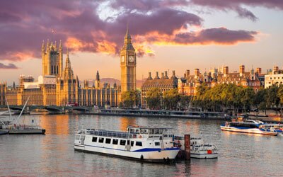 Qué hacer en Londres: explorar el río Támesis en un barco