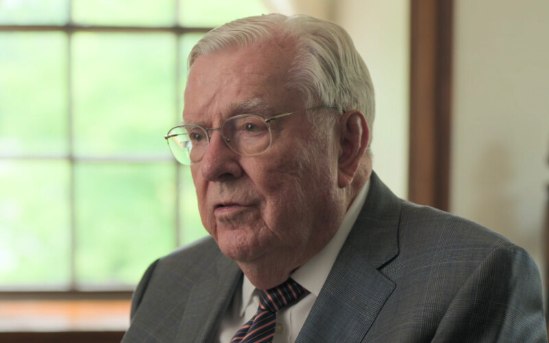 Retrato del presidente M. Russell Ballard