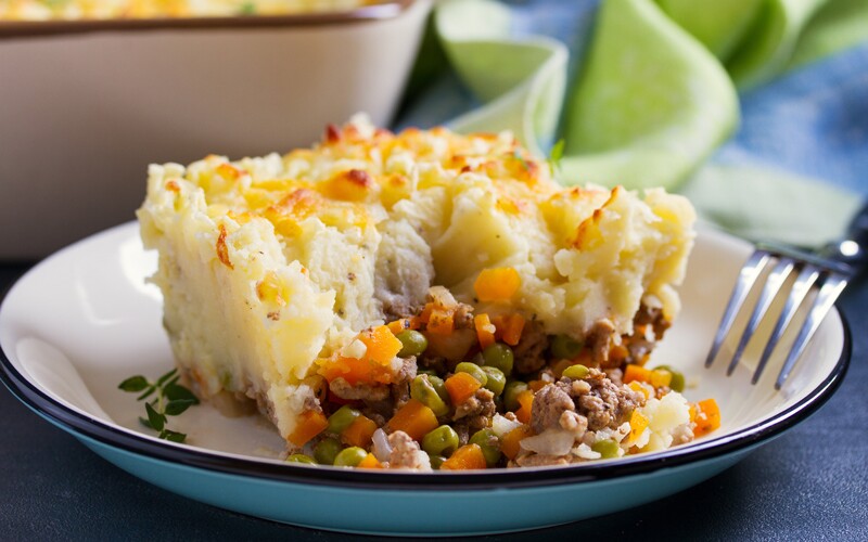 shepherd's pie on a plate