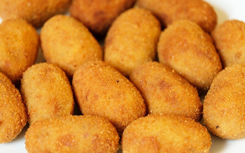 Un mucchio di croquetas