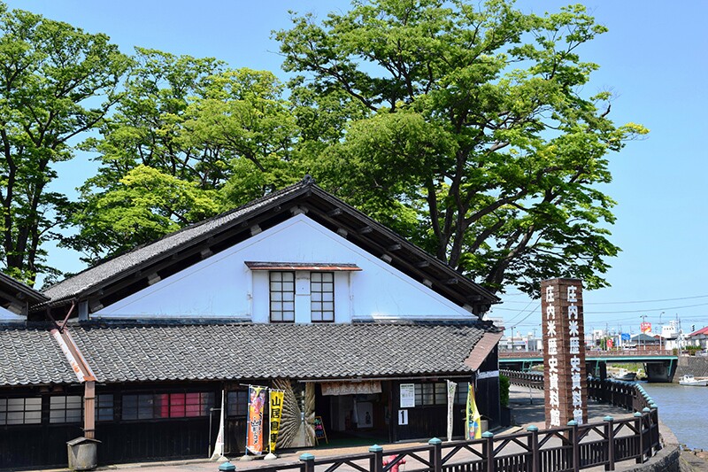 山居倉庫米歴史資料館。