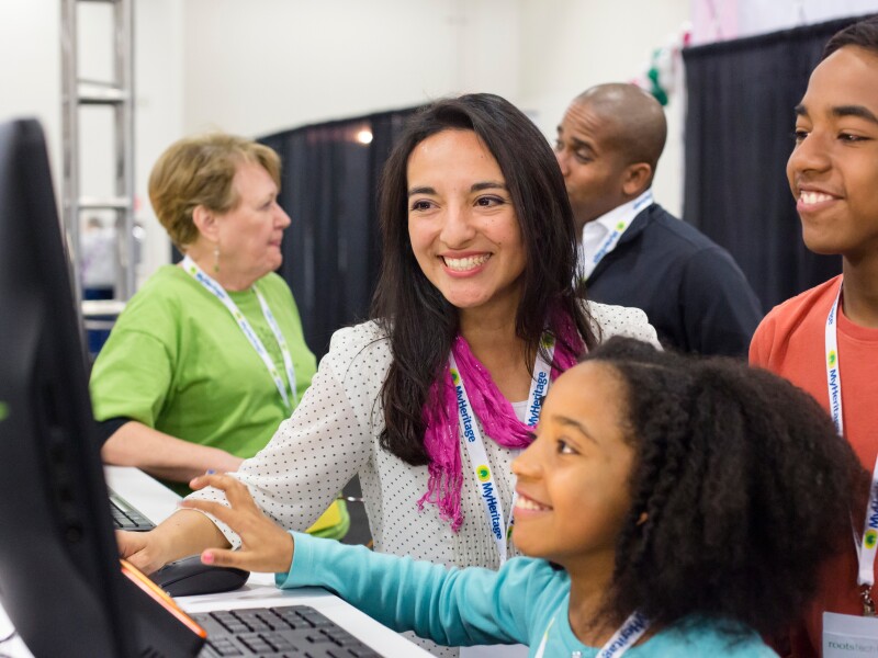 Uczestnicy RootsTech cieszą się zajęciami wirtualnymi i stacjonarnymi.