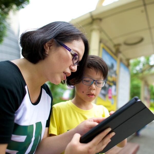 Get help by chatting with FamilySearch